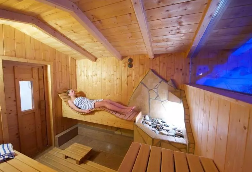 هتل Simone S Platzerl