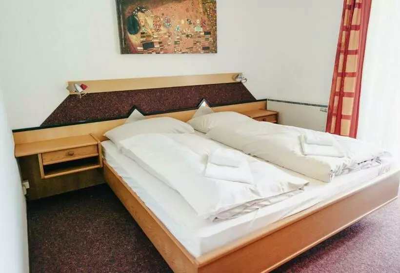 Hotelli Gästehaus Frank