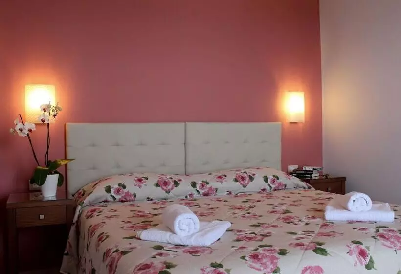 Amaryllis Hotel Apartments