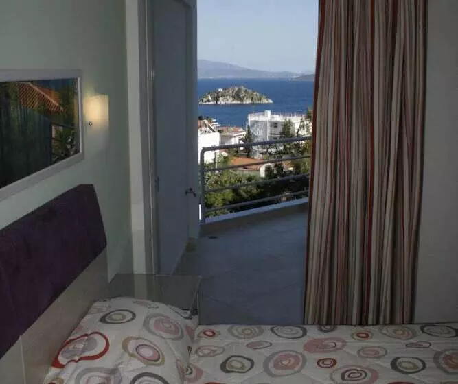 Amaryllis Hotel Apartments