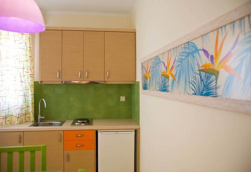 Amaryllis Hotel Apartments