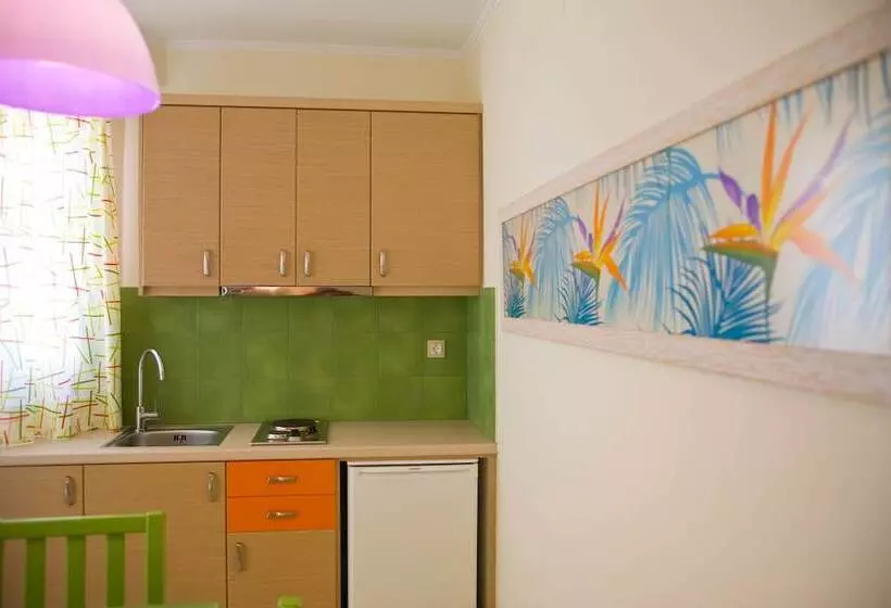 Amaryllis Hotel Apartments