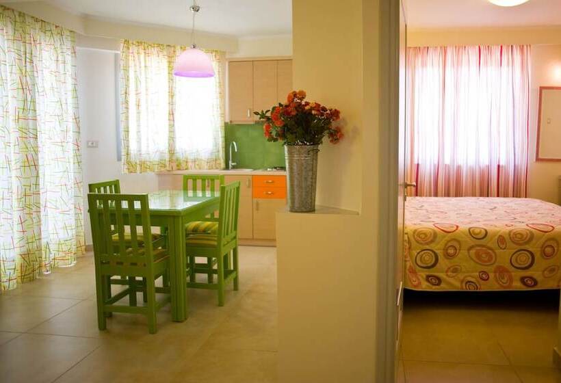 Amaryllis Hotel Apartments