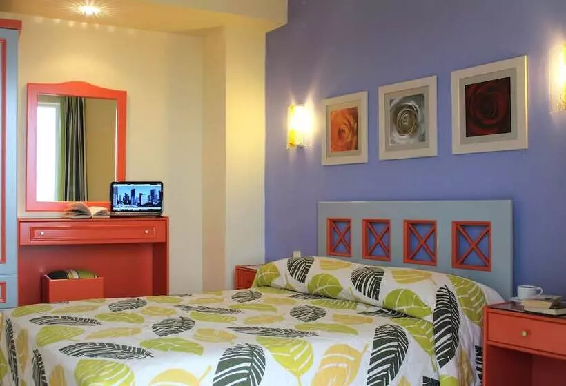 Amaryllis Hotel Apartments