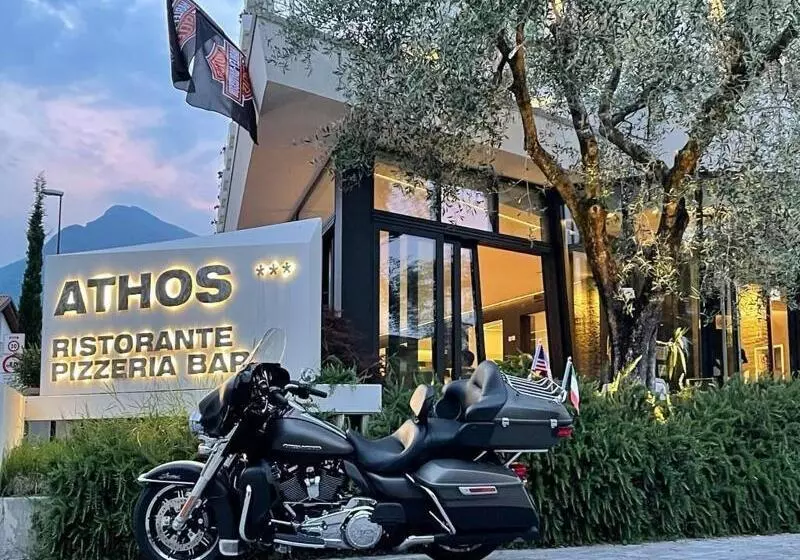 ホテル Athos