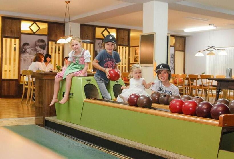 בית מלון כפרי Burgwirt