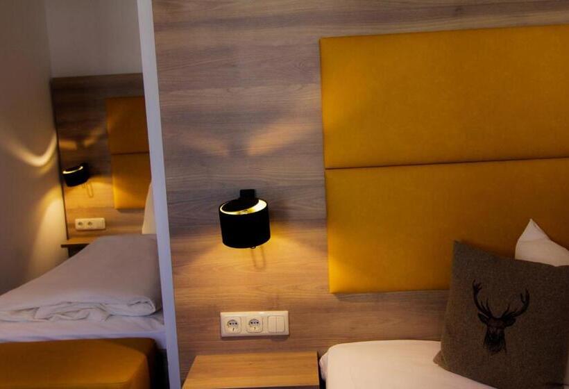 בית מלון כפרי Burgwirt