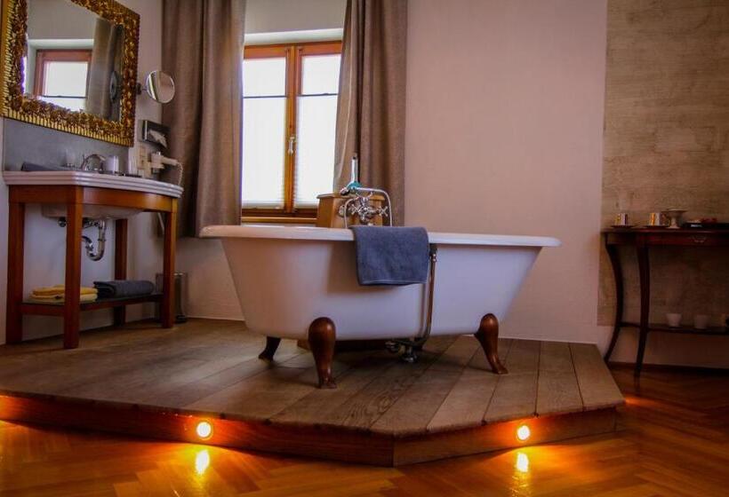 בית מלון כפרי Burgwirt