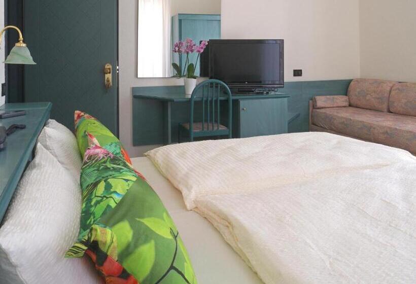 בית מלון כפרי Flora