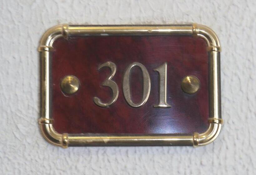 בית מלון כפרי Flora