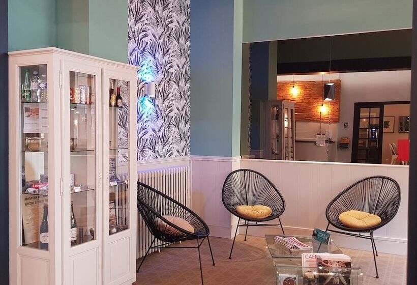 Отель L Hôtel Bristol