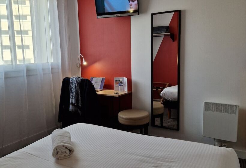 Отель L Hôtel Bristol