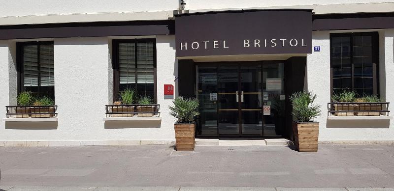 Отель L Hôtel Bristol