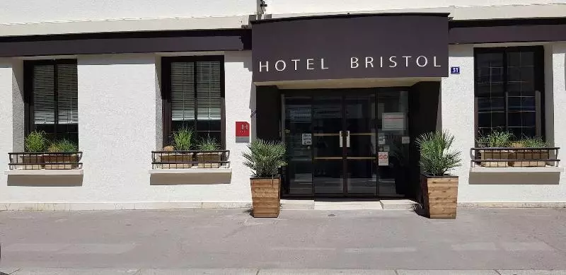 ホテル L Hôtel Bristol
