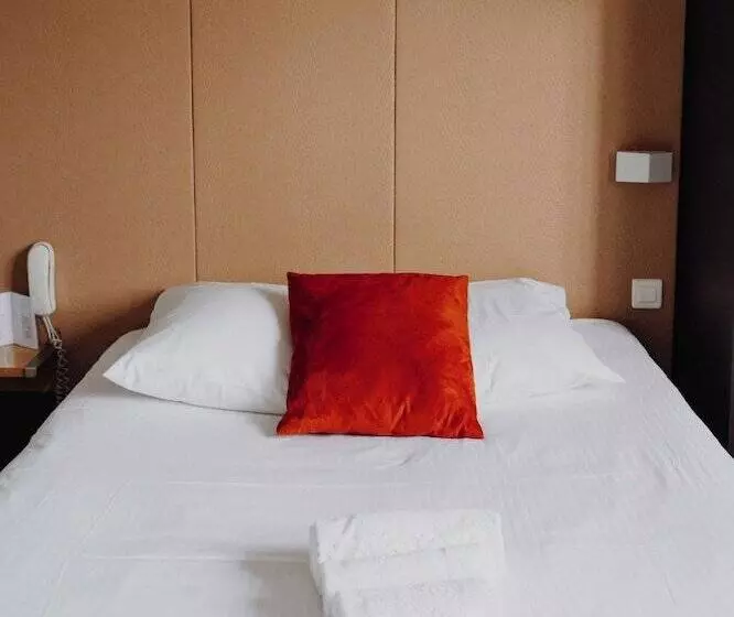 ホテル L Hôtel Bristol