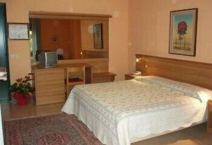 בית מלון כפרי Salus