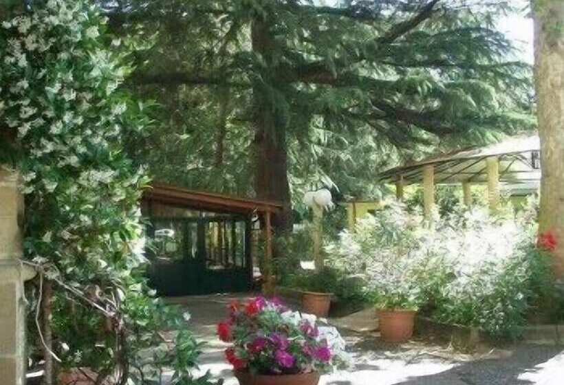 בית מלון כפרי Salus