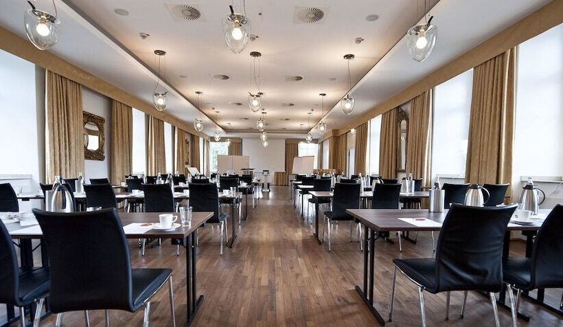 בית מלון כפרי Schloss Berge