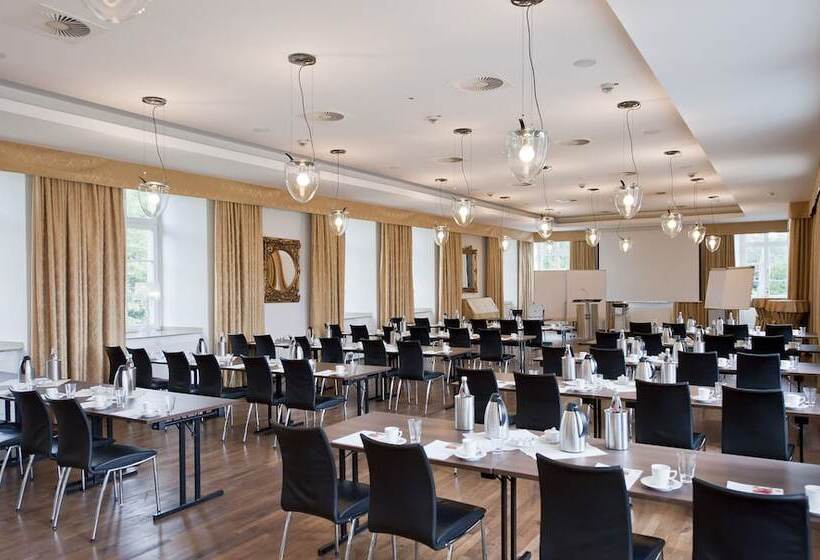 בית מלון כפרי Schloss Berge