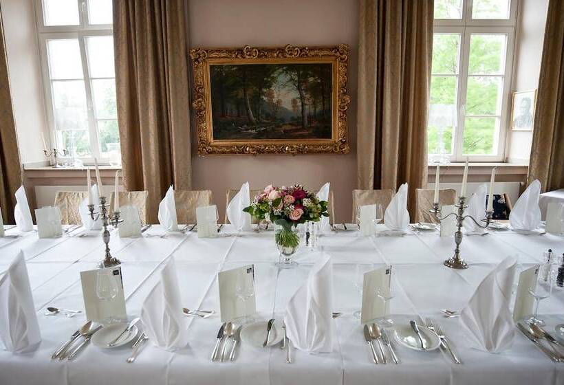 בית מלון כפרי Schloss Berge