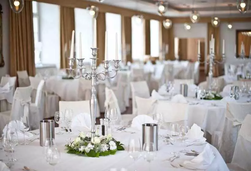 فندق Schloss Berge