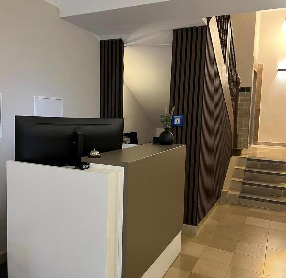 Smart Stay Hotel Station