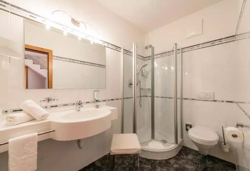 Отель Sonnenburg