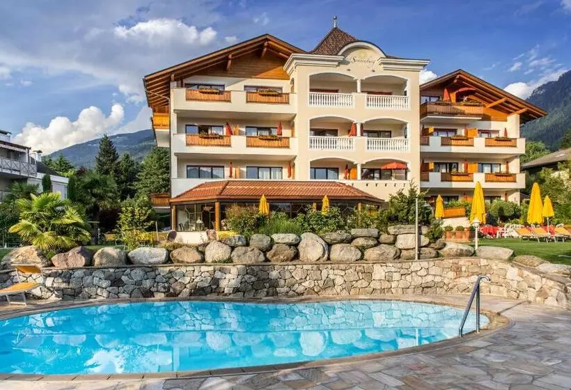 Отель Sonnenburg