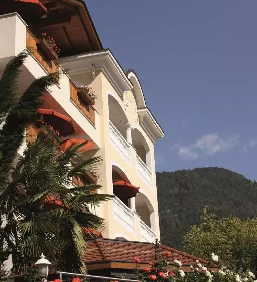 Отель Sonnenburg