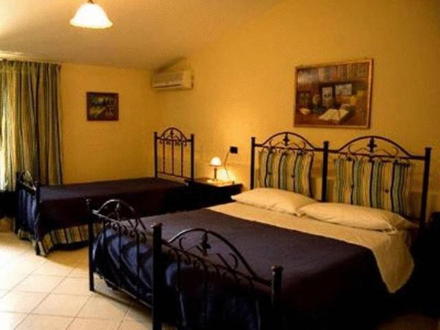 Отель Tavernola  Locanda Di Campagna