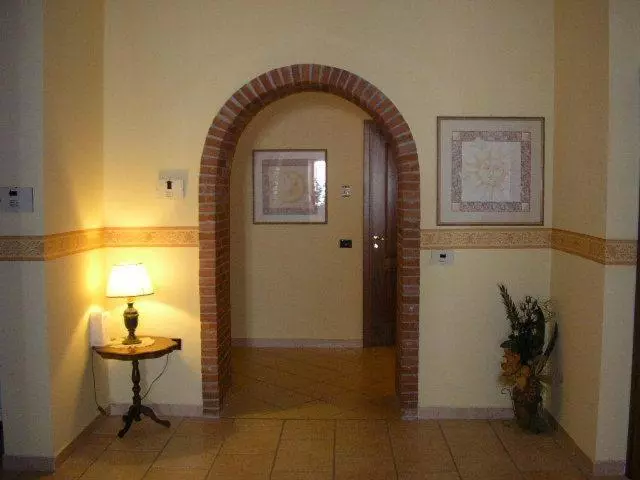 Hotelli Tavernola  Locanda Di Campagna