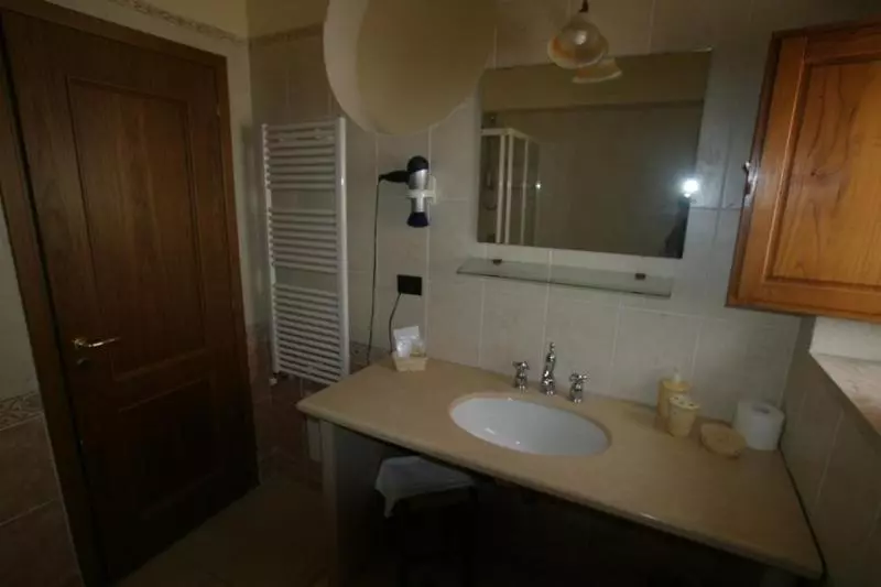 Hotelli Tavernola  Locanda Di Campagna