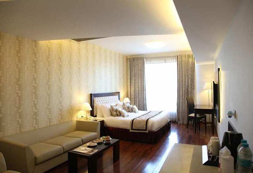 Hotel Treehouse Queens Pearl