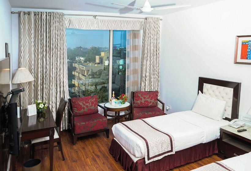 Hotel Treehouse Queens Pearl