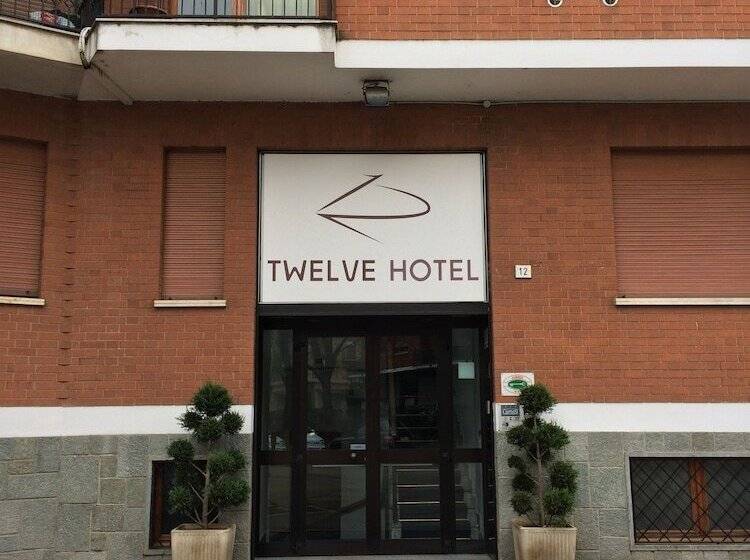 호텔 Twelve