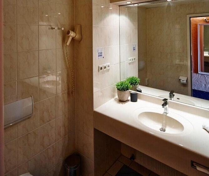 Отель Und Restaurant Bommersheim