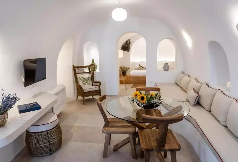 Oia Mare Villas