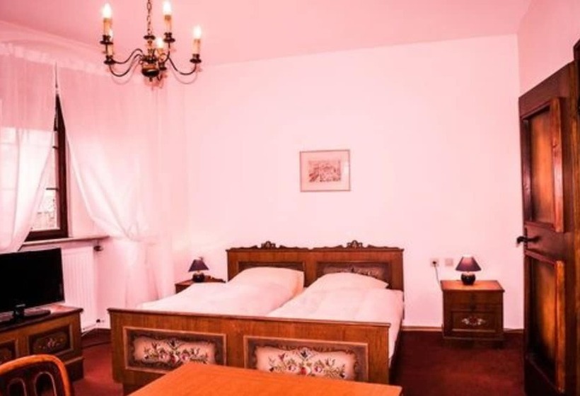 Schlosshotel Hoefingen