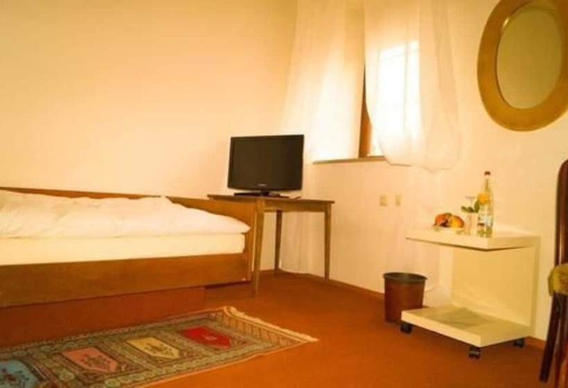 Schlosshotel Hoefingen