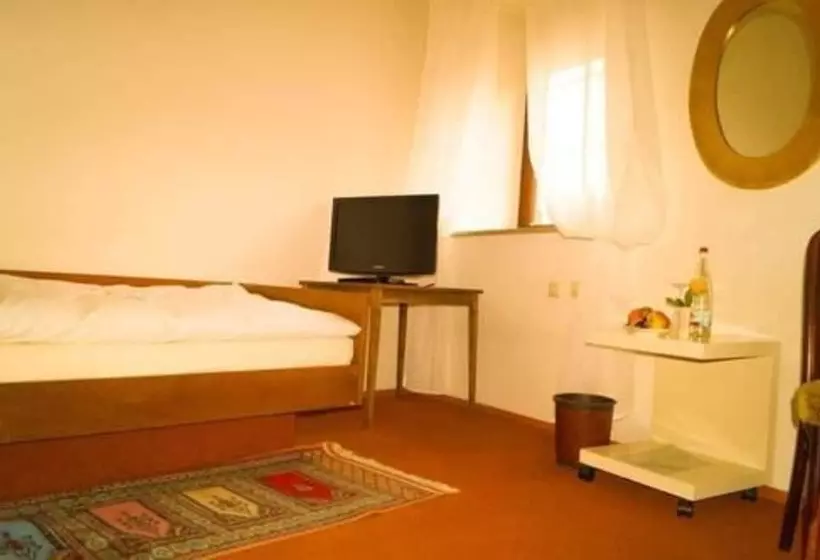 Schlosshotel Hoefingen