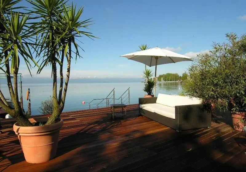 ベッドアンドブレックファースト Pension Am Bodensee