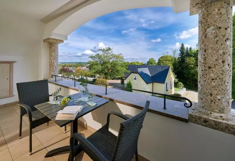 Hotelli Ferienwohnungen Im Bonnschloessl