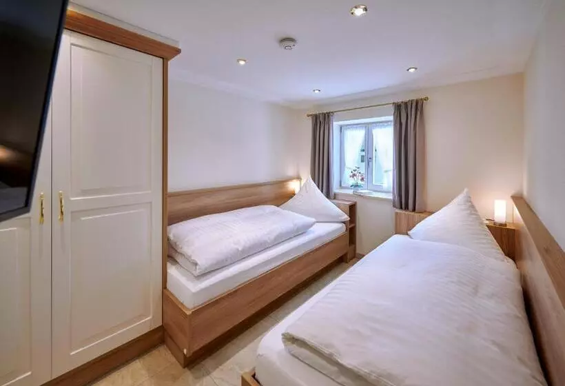 Hotelli Ferienwohnungen Im Bonnschloessl