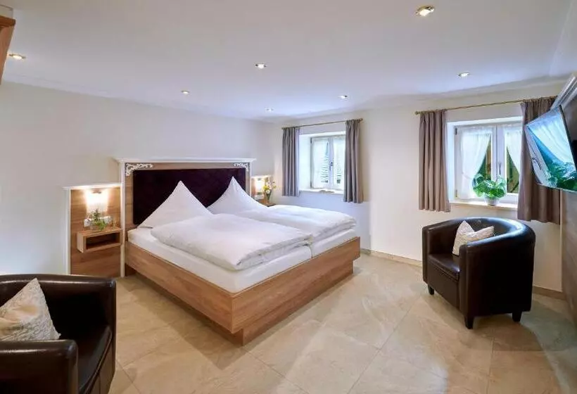 Hotelli Ferienwohnungen Im Bonnschloessl