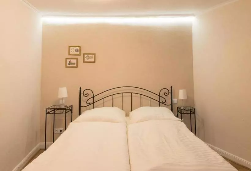 ホテル Gasthof Krone