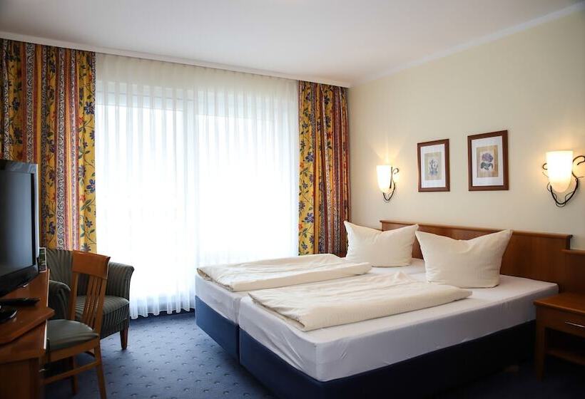 Hotel & Gasthof Zur Linde