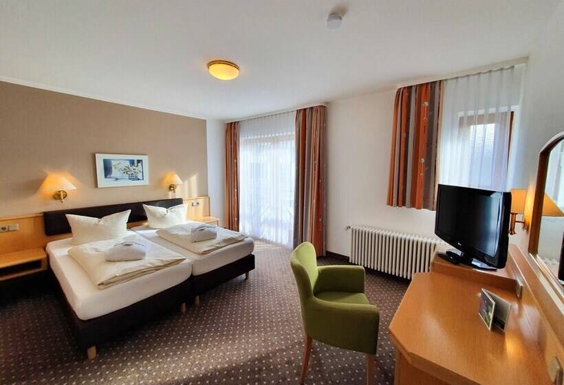 Hotel & Gasthof Zur Linde