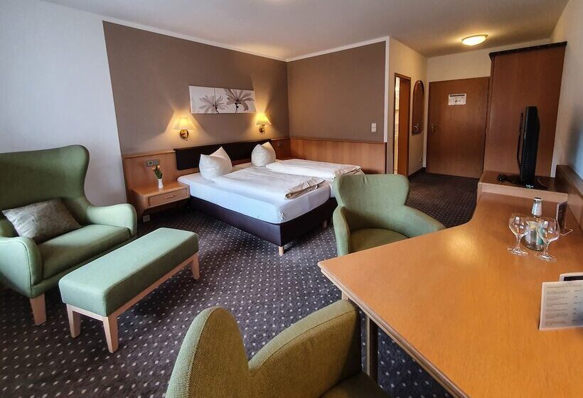 Hotel & Gasthof Zur Linde