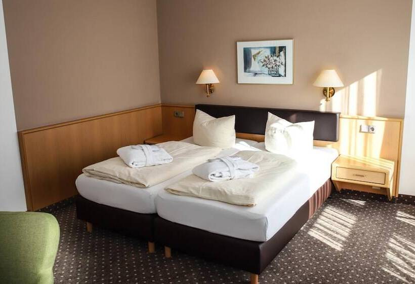 Hotel & Gasthof Zur Linde