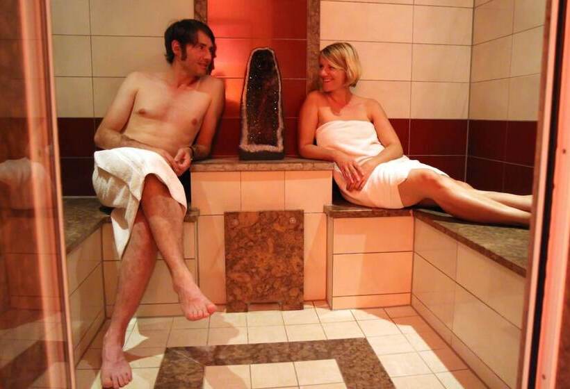 Hotel & Gasthof Zur Linde